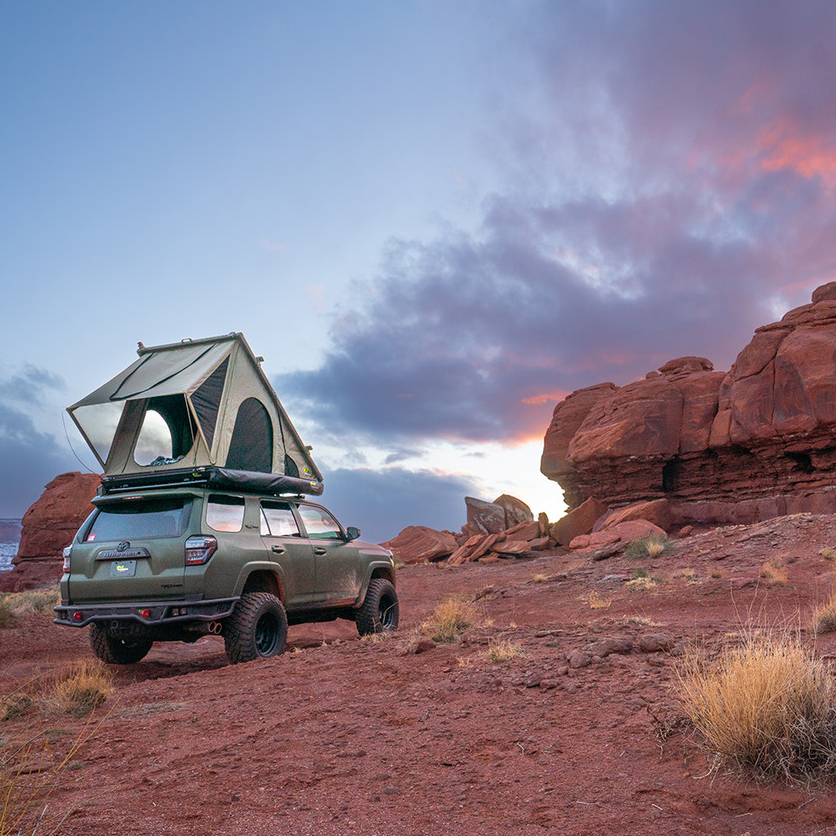 SWIFT 1400 HARD SHELL ROOFTOP TENT